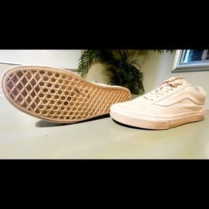 VANS SIZE 8